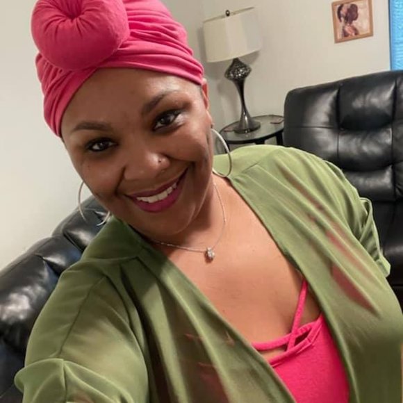 Meet your Posher, Trisha - Picture 3 of 4